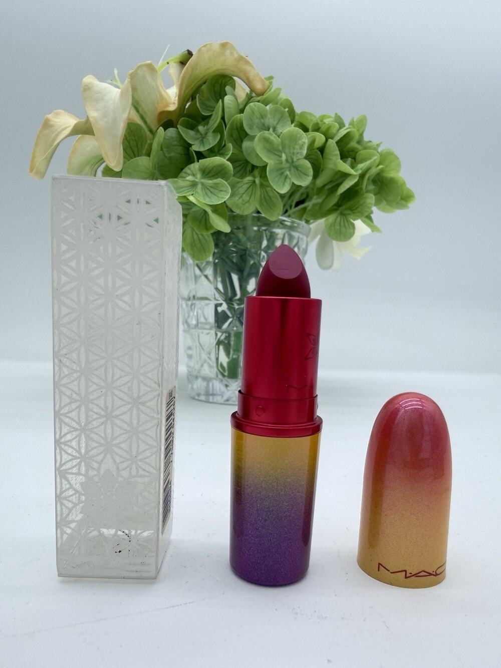 MAC Retro Matte Lipstick RUBY WOO Red - 0.1 oz / 3g